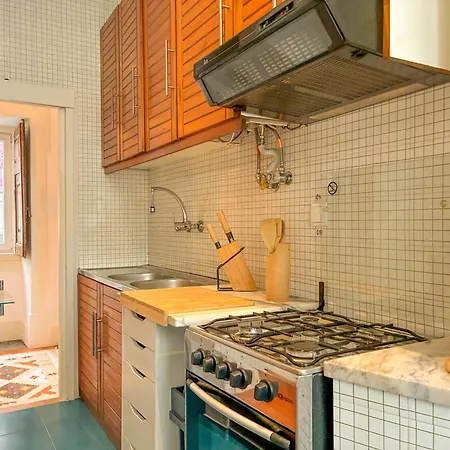 My Fair - 2 Bedroom Near Principe Real * Lisboa