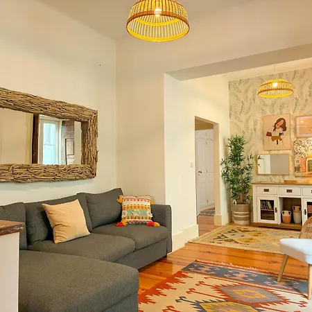 My Fair - 2 Bedroom Near Principe Real Apartment